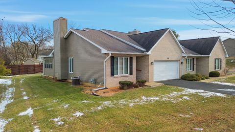 Tiny photo for 500 Countryside Lane, Dixon, IL 61021 (MLS # 12540474)