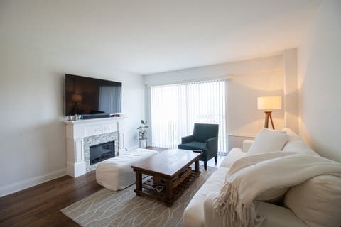 Tiny photo for 6833 N Kedzie Avenue #504, Chicago, IL 60645 (MLS # 12703194)