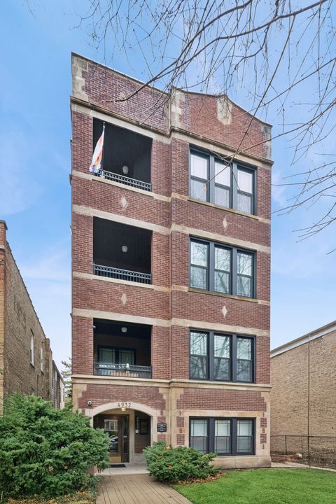 4932 N Ridgeway Avenue 2 Chicago IL 60625