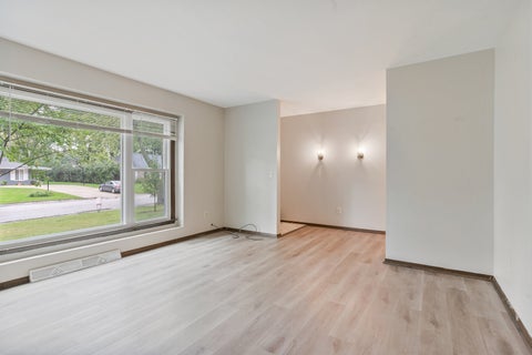 Tiny photo for 16 Somerset Road, Montgomery, IL 60538 (MLS # 12730513)