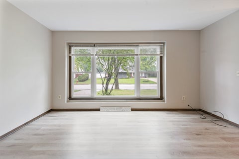 Tiny photo for 16 Somerset Road, Montgomery, IL 60538 (MLS # 12730513)