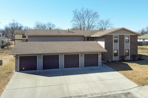 1360 Laguna Court C Hanover Park IL 60133