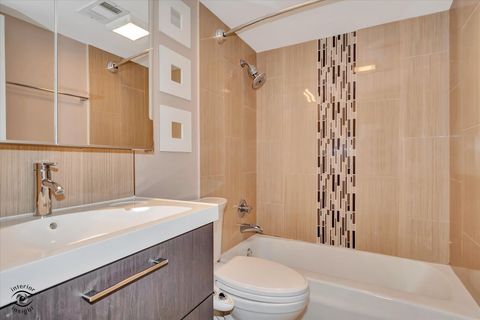 Tiny photo for 1908 Kenilworth Circle #H, Hoffman Estates, IL 60169 (MLS # 12495077)