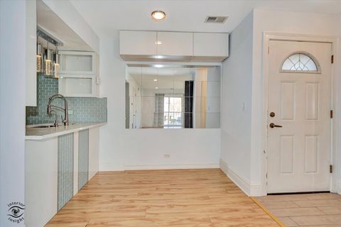 Tiny photo for 1908 Kenilworth Circle #H, Hoffman Estates, IL 60169 (MLS # 12495077)