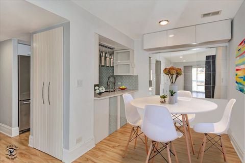 Tiny photo for 1908 Kenilworth Circle #H, Hoffman Estates, IL 60169 (MLS # 12495077)