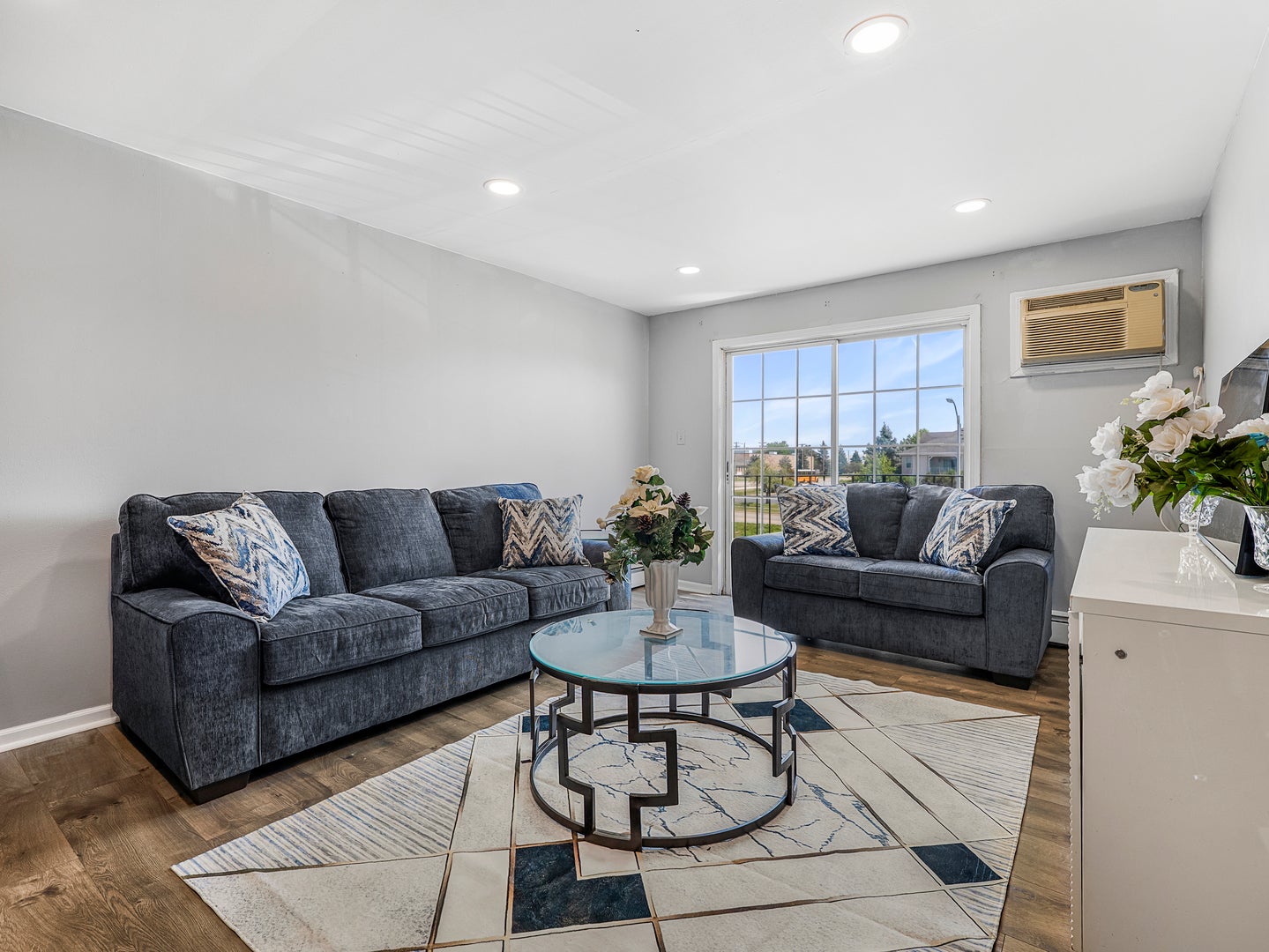 107 W Elk Trail 206