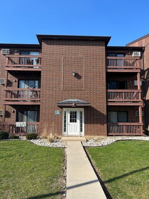 330 SHOREWOOD DR APT 3B, GLENDALE HEIGHTS, IL 60139 - Image d69e6ca3a2c6f7c10cef4cdb7536b333/1680785677