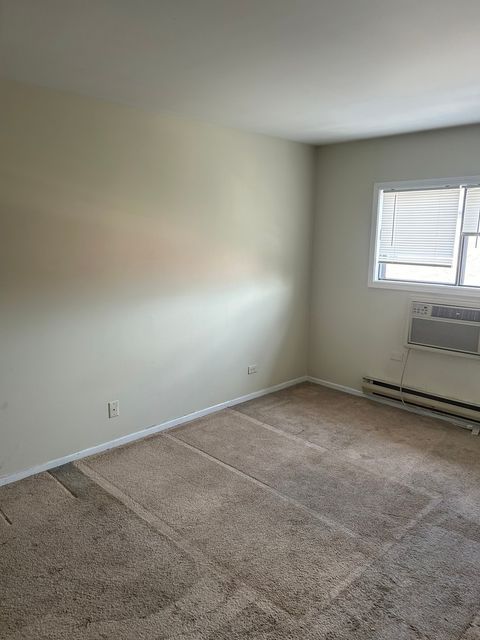 Tiny photo for 330 Shorewood Drive #3B, Glendale Heights, IL 60139 (MLS # 12695763)