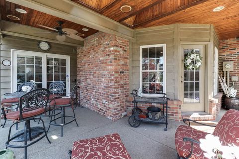 Tiny photo for 1202 Elmwood Road, Bloomington, IL 61701 (MLS # 12624541)