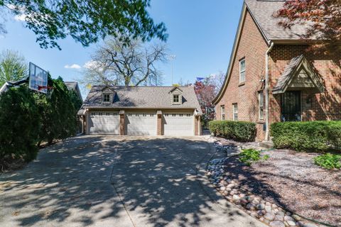 Tiny photo for 1202 Elmwood Road, Bloomington, IL 61701 (MLS # 12624541)