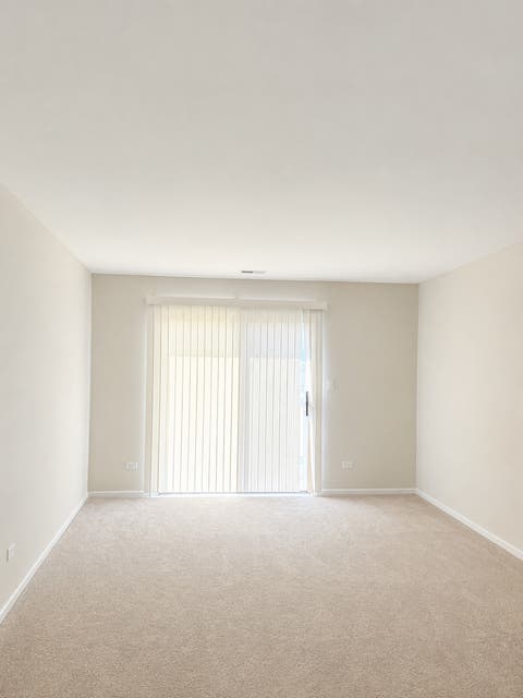 Tiny photo for 1424 Stonebridge Circle #12, Wheaton, IL 60189 (MLS # 12729949)