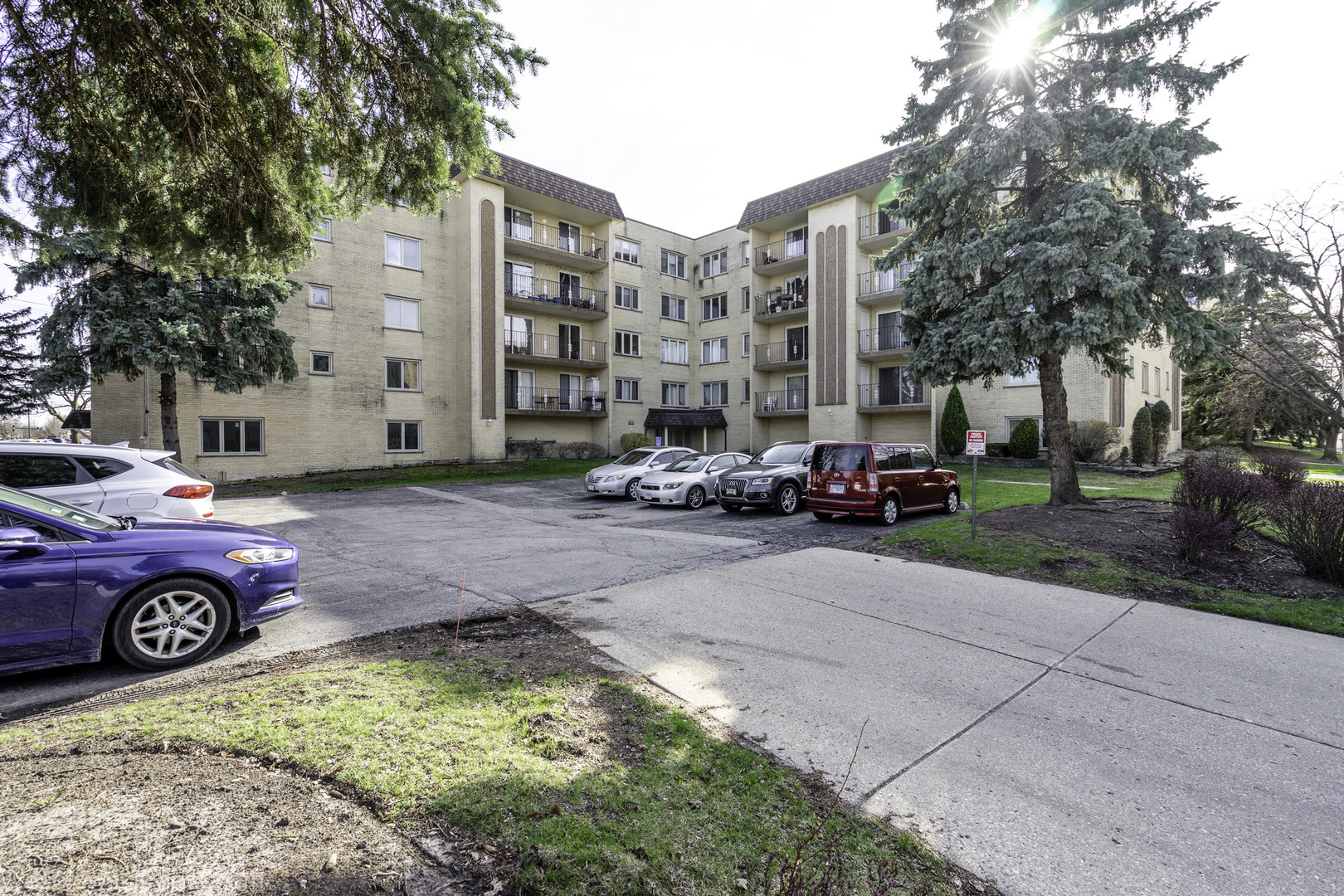 4106 N Narragansett Avenue 208