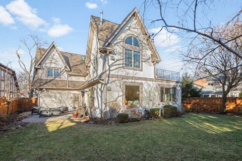 Tiny photo for 2611 Laurel Lane, Wilmette, IL 60091 (MLS # 12530981)
