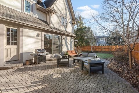 Tiny photo for 2611 Laurel Lane, Wilmette, IL 60091 (MLS # 12530981)