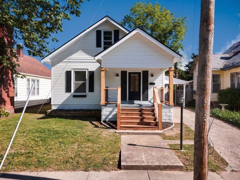Photo of 200 A E Thorn Street, Marion, IL 62959 (MLS # 12635819)
