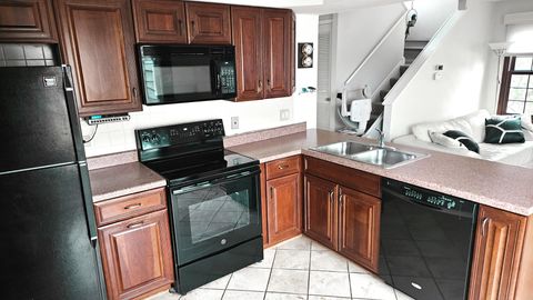 Tiny photo for 748 Chandler Road, Gurnee, IL 60031 (MLS # 12573934)