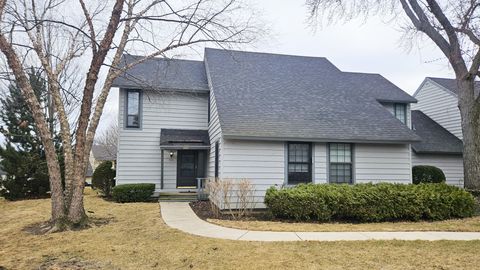 Photo of 748 Chandler Road, Gurnee, IL 60031 (MLS # 12573934)