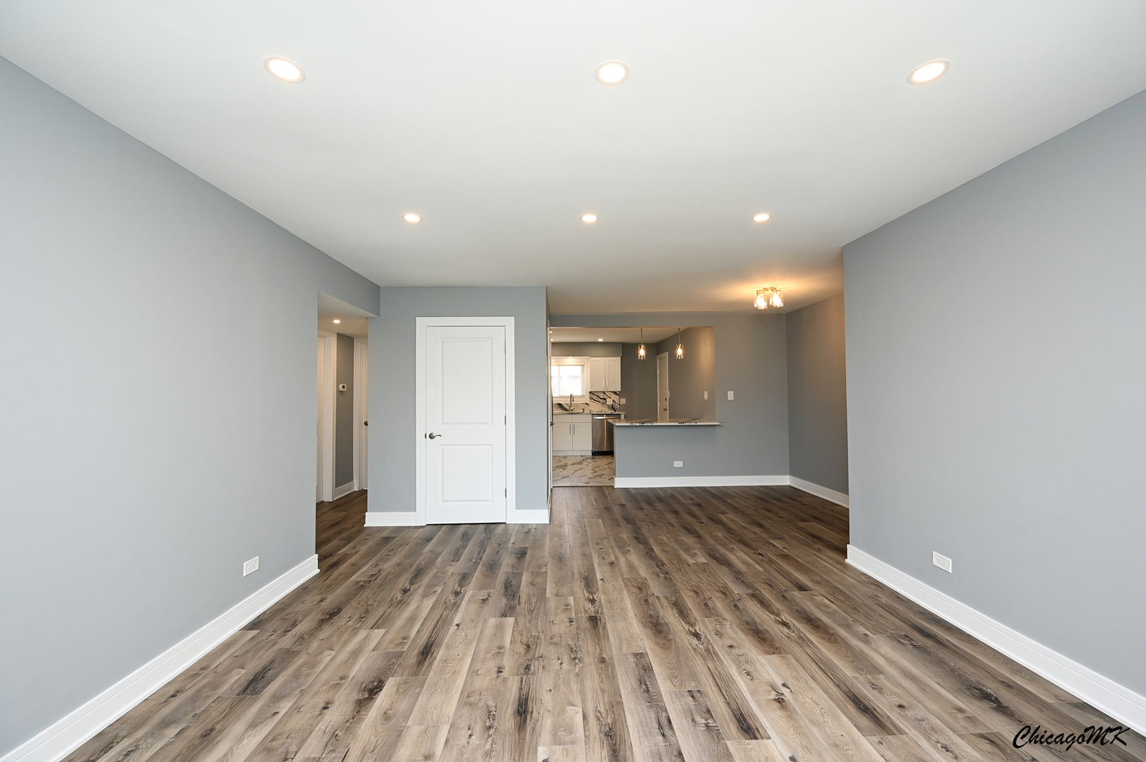 9381 Bay Colony Drive 3S