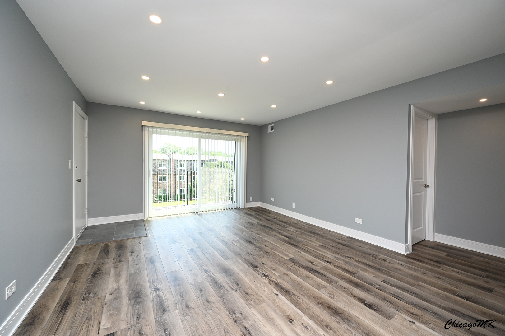 9381 Bay Colony Drive 3S