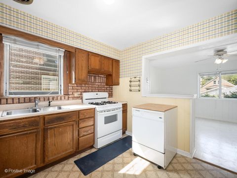Tiny photo for 3030 N 77th Avenue, Elmwood Park, IL 60707 (MLS # 12486538)