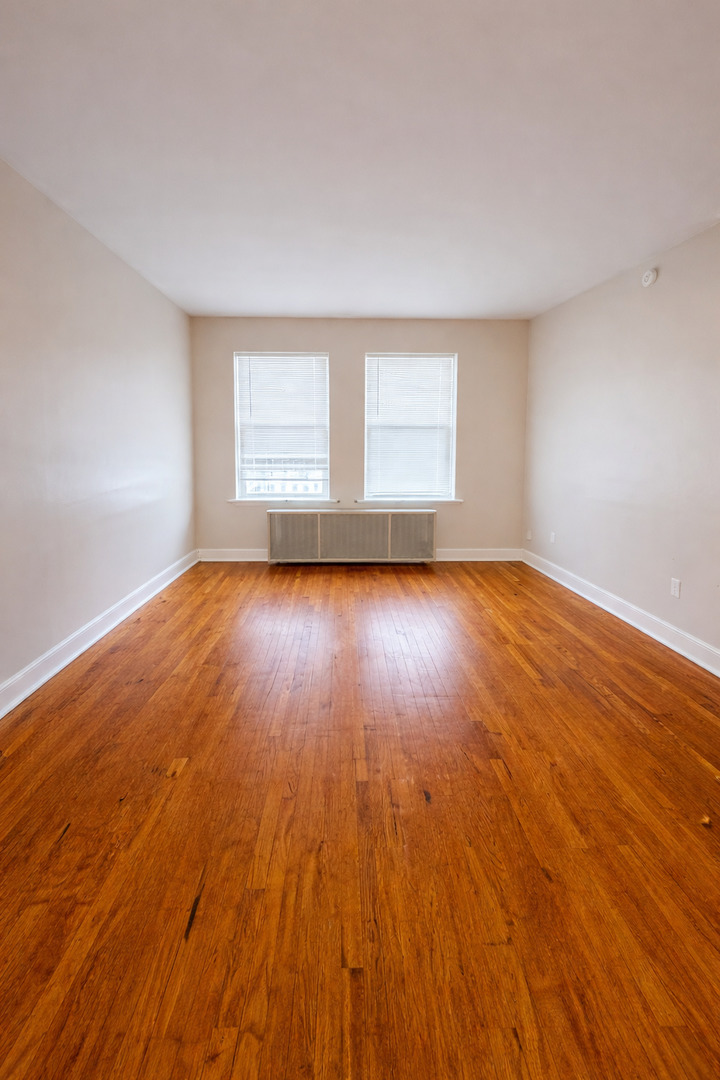 4925 W Henderson Street 1