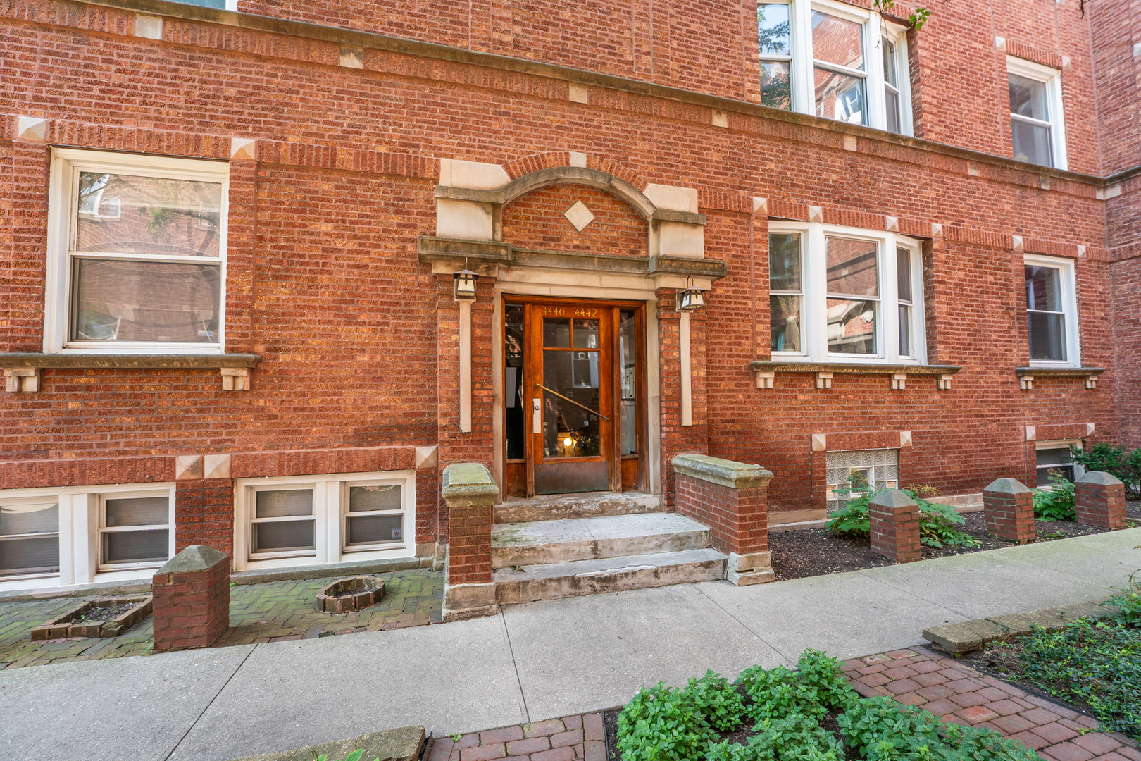 4442 N Beacon Street 2