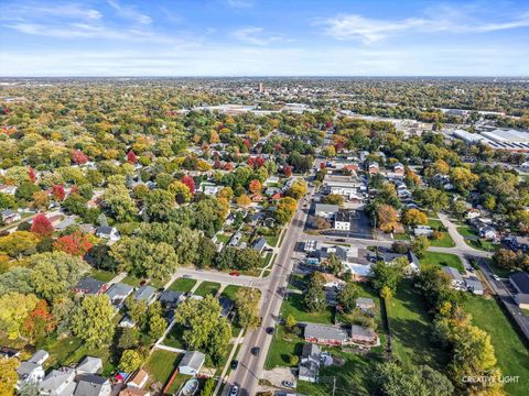 Tiny photo for 1205 Prairie Street, Aurora, IL 60506 (MLS # 12494416)