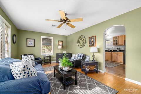 Tiny photo for 1205 Prairie Street, Aurora, IL 60506 (MLS # 12494416)