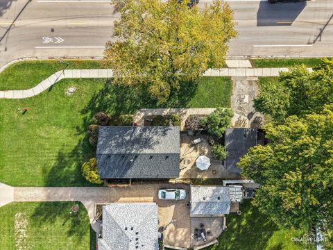 Tiny photo for 1205 Prairie Street, Aurora, IL 60506 (MLS # 12494416)
