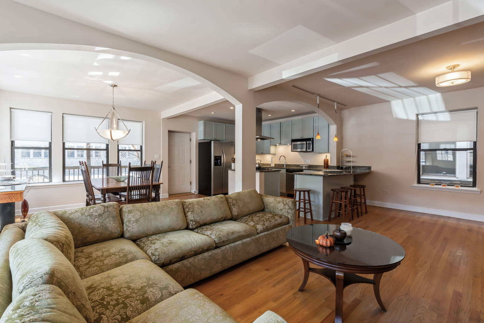 645 W Bittersweet Place 1