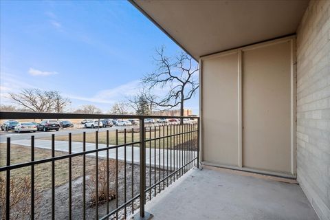 Tiny photo for 6933 N Kedzie Avenue #117, Chicago, IL 60645 (MLS # 12577678)