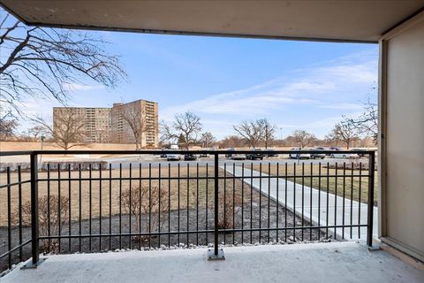 Tiny photo for 6933 N Kedzie Avenue #117, Chicago, IL 60645 (MLS # 12577678)