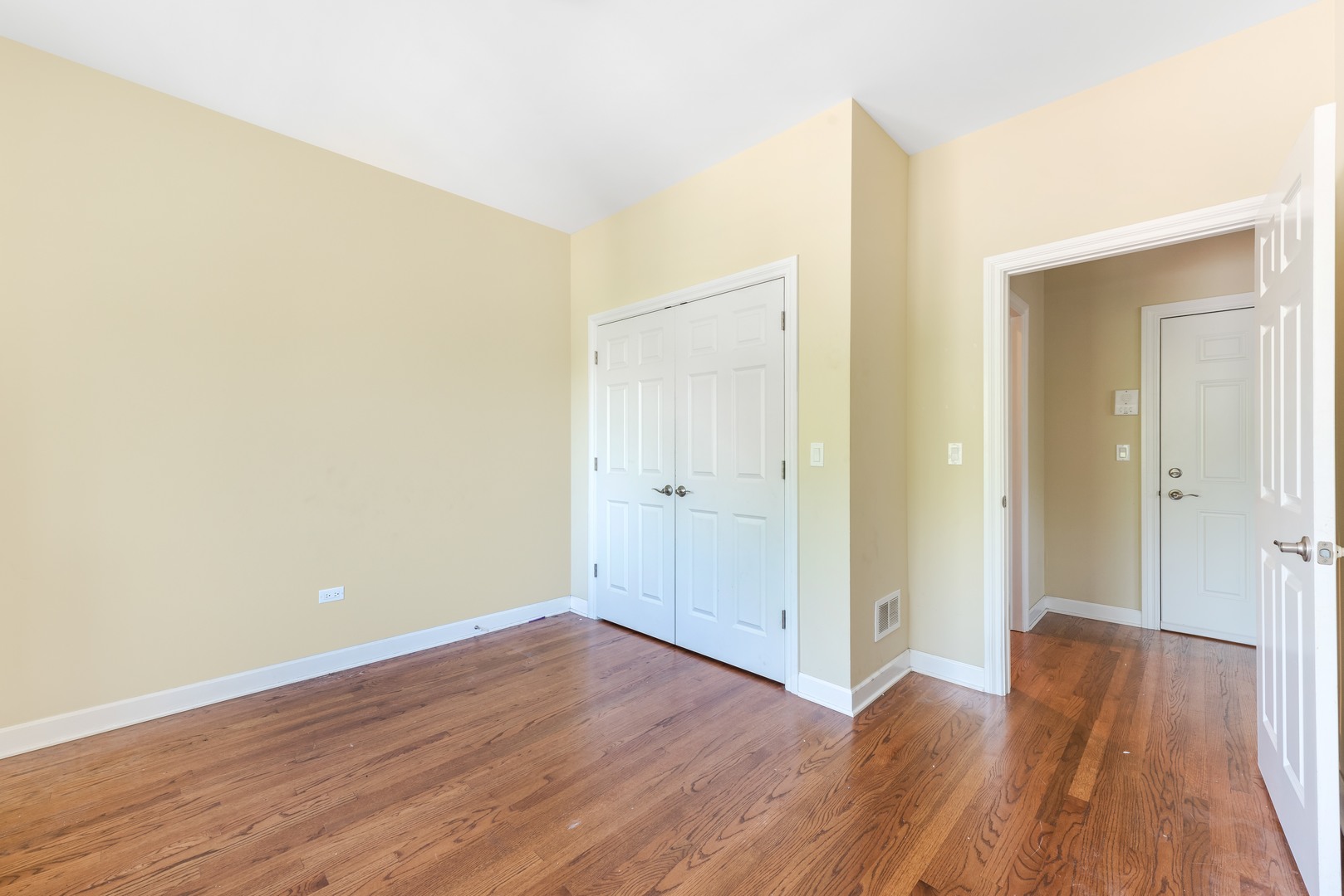 1625 W Irving Park Road