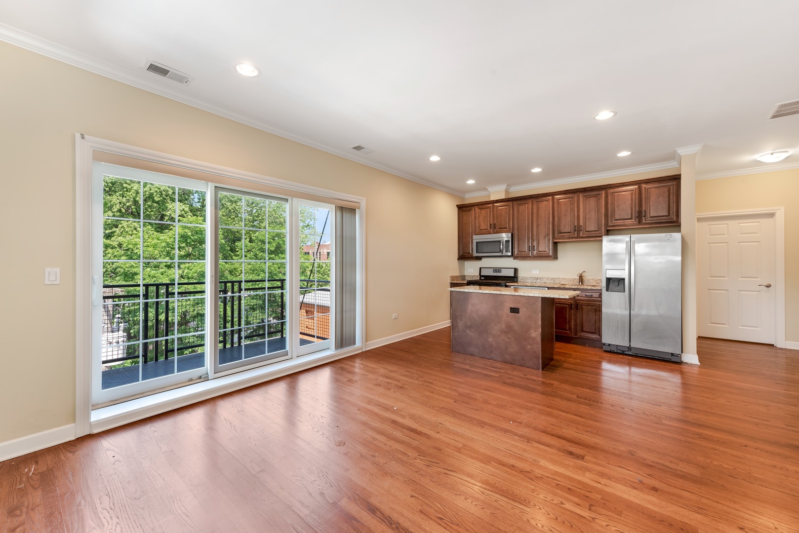 1625 W Irving Park Road