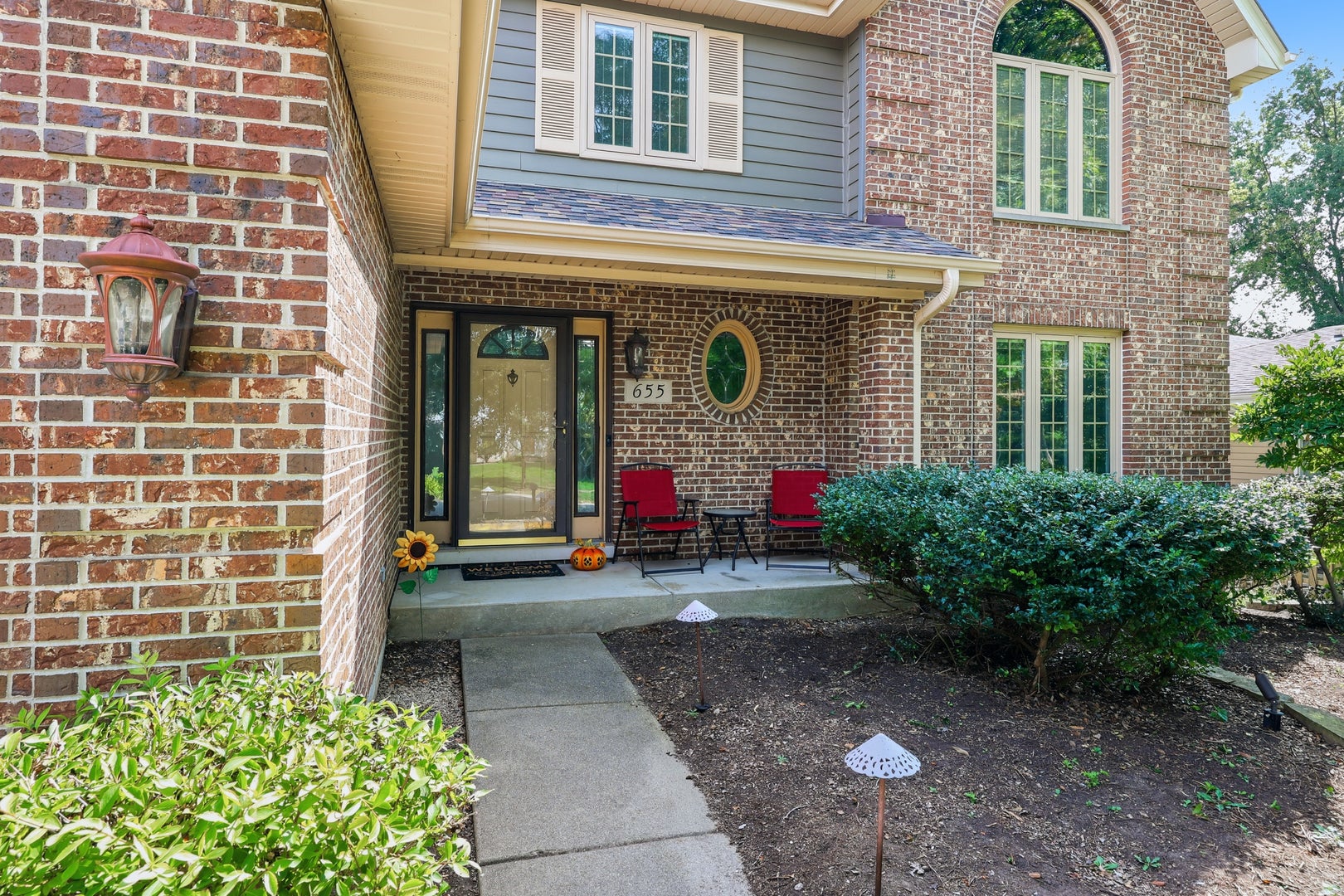 655 Crest Drive