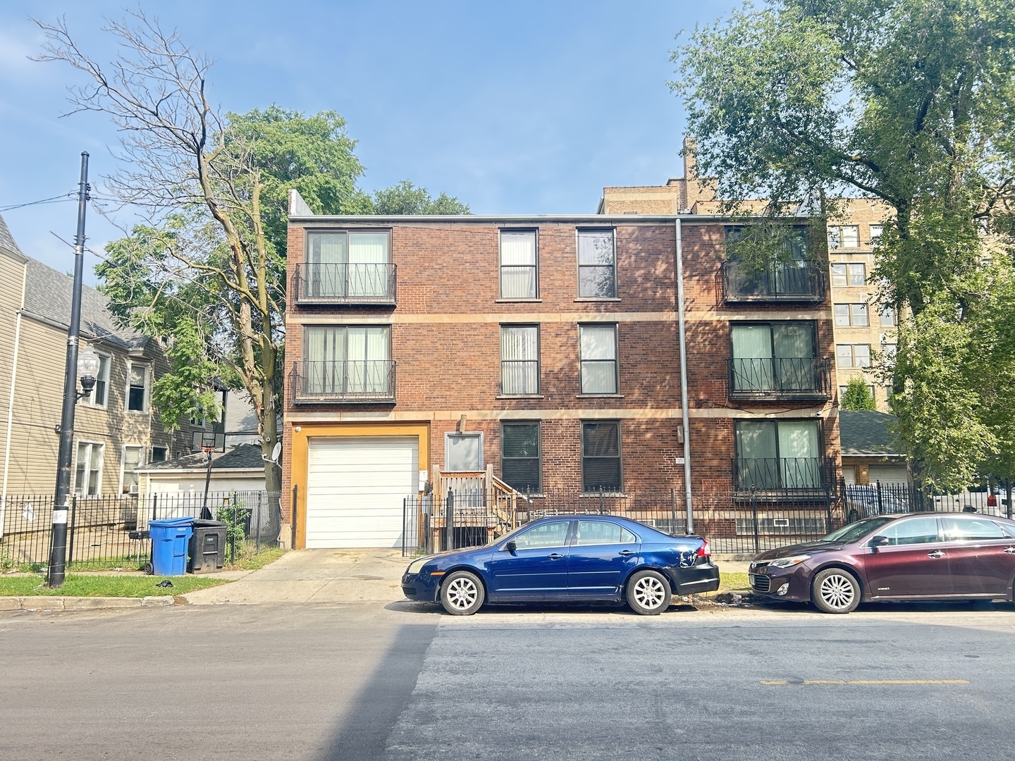 2720 E 75th Street