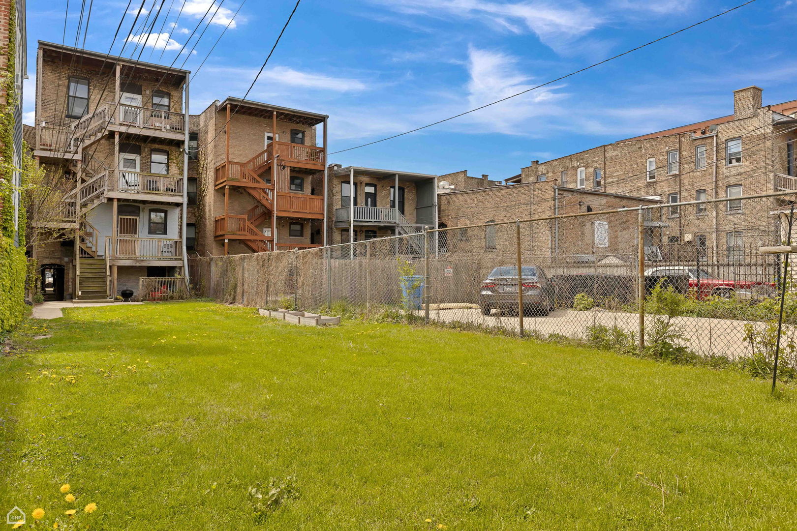 2908 W North Avenue