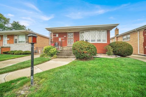 Tiny photo for 518 Crandon Avenue, Calumet City, IL 60409 (MLS # 12505406)