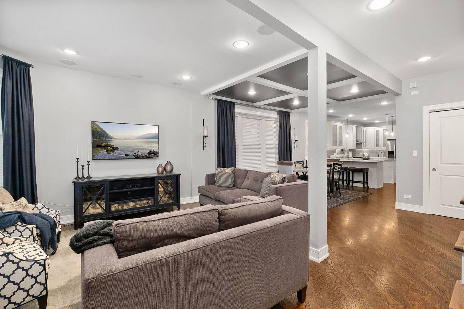 3940 N Christiana Avenue