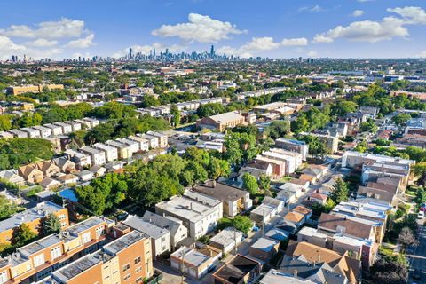 Tiny photo for 3940 N Christiana Avenue, Chicago, IL 60618 (MLS # 12506564)