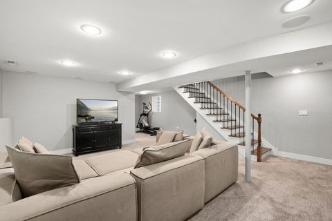 Tiny photo for 3940 N Christiana Avenue, Chicago, IL 60618 (MLS # 12506564)