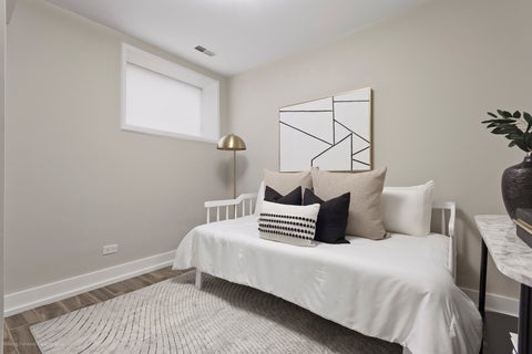 Tiny photo for 1625 W Ainslie Street #BE, Chicago, IL 60640 (MLS # 12764556)