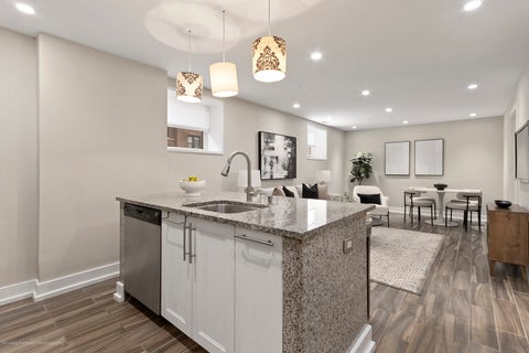Tiny photo for 1625 W Ainslie Street #BE, Chicago, IL 60640 (MLS # 12764556)
