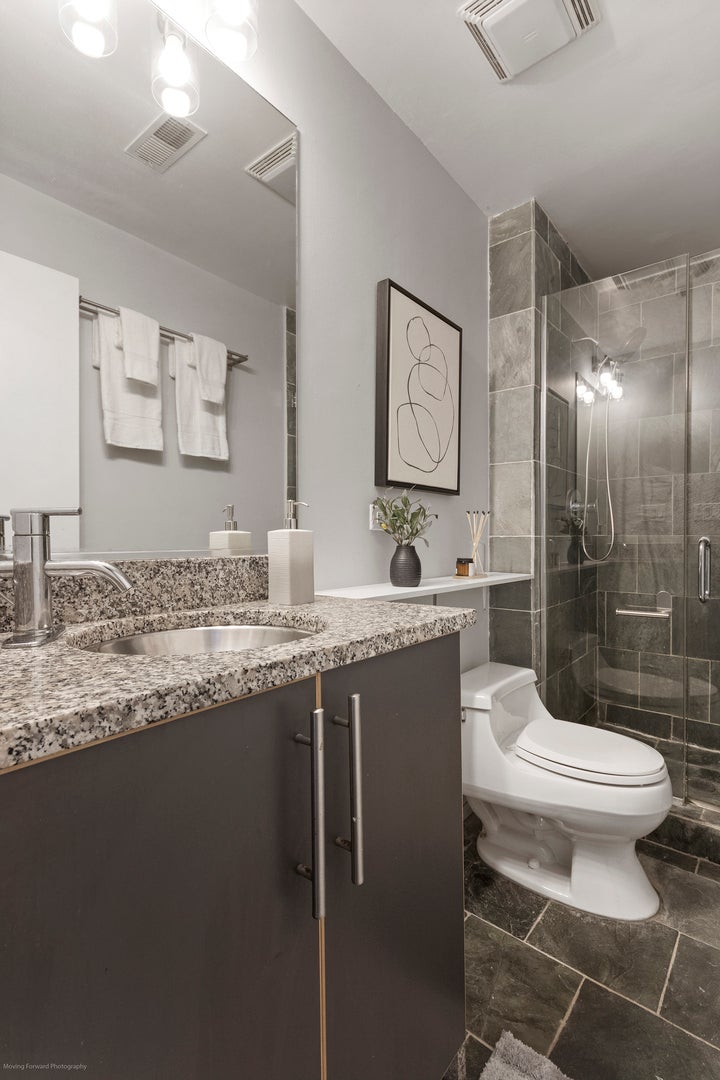 1625 W Ainslie Street BE