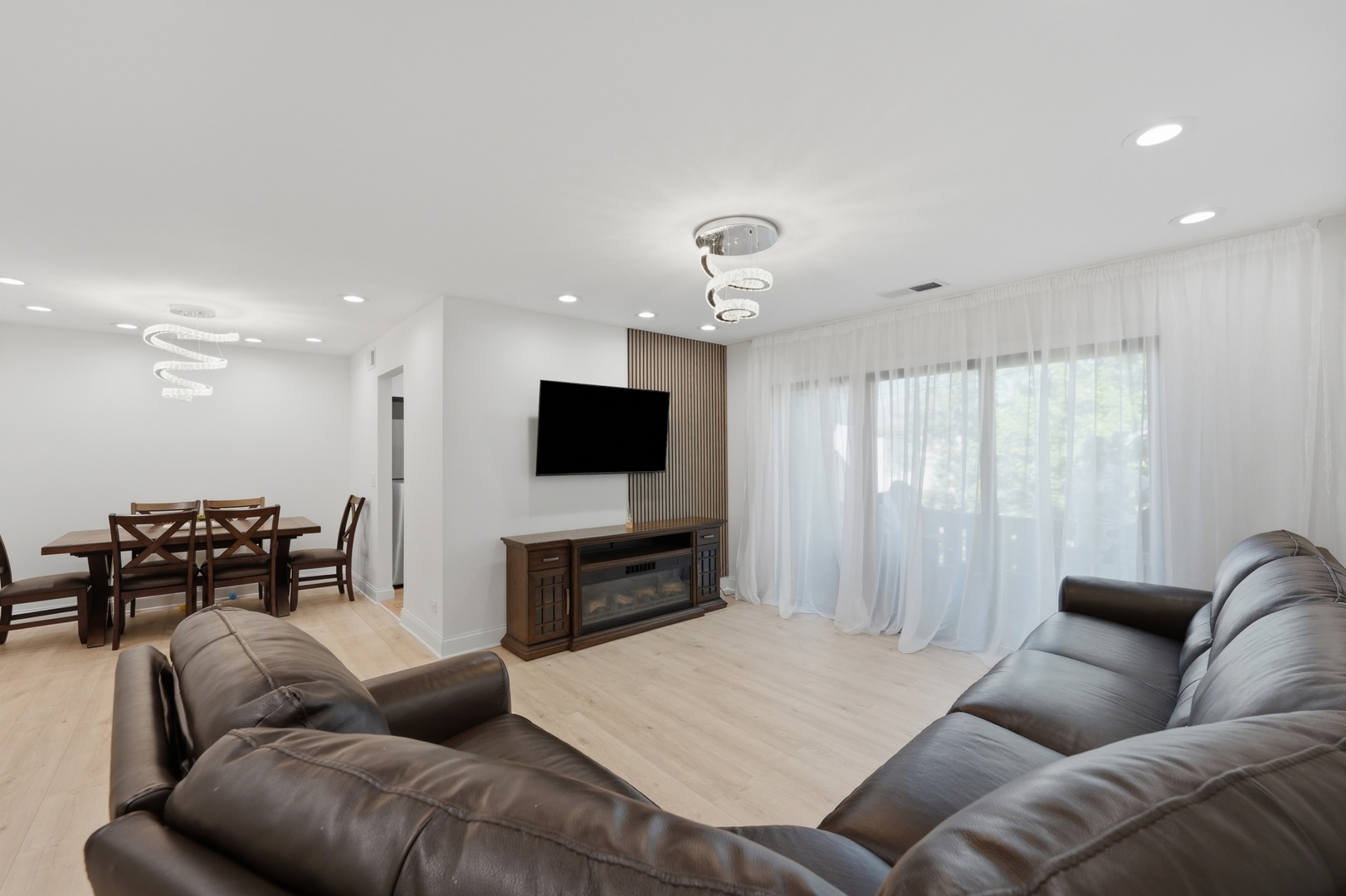 1251 WILLIAMSBURG Drive D2