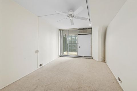 Tiny photo for 300 N State Street #4831, Chicago, IL 60654 (MLS # 12523398)