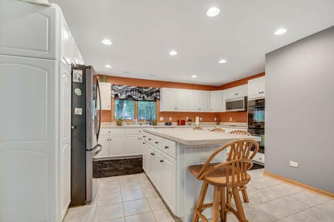 Tiny photo for 26355 S Woodlawn Avenue, Crete, IL 60417 (MLS # 12702372)