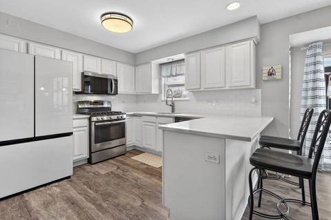 Tiny photo for 5312 Floralwood Court, Plainfield, IL 60586 (MLS # 12587711)