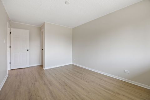 Tiny photo for 10210 Washington Avenue #305, Oak Lawn, IL 60453 (MLS # 12435570)