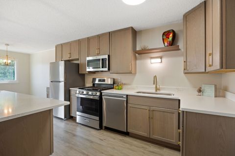 Tiny photo for 10210 Washington Avenue #305, Oak Lawn, IL 60453 (MLS # 12435570)